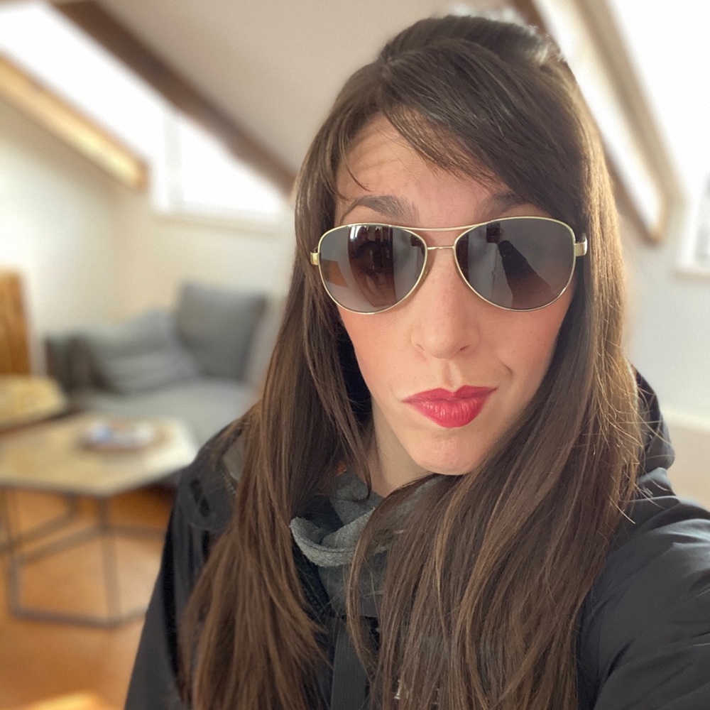 Meet your Posher, Jaclyn